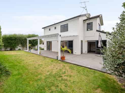 35 Keswick Crescent, Huntington