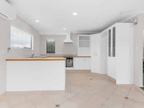 35 Keswick Crescent, Huntington