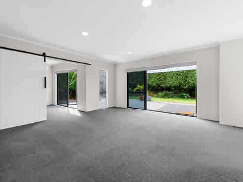 35 Keswick Crescent, Huntington
