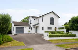 35 Keswick Crescent, Huntington