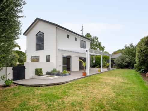 35 Keswick Crescent, Huntington