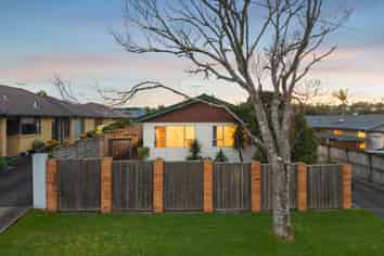 73 Red Beach Road, Red Beach