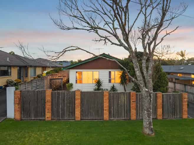 73 Red Beach Road, Red Beach