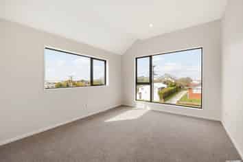 8/88 Te Atatu Road, Te Atatu South