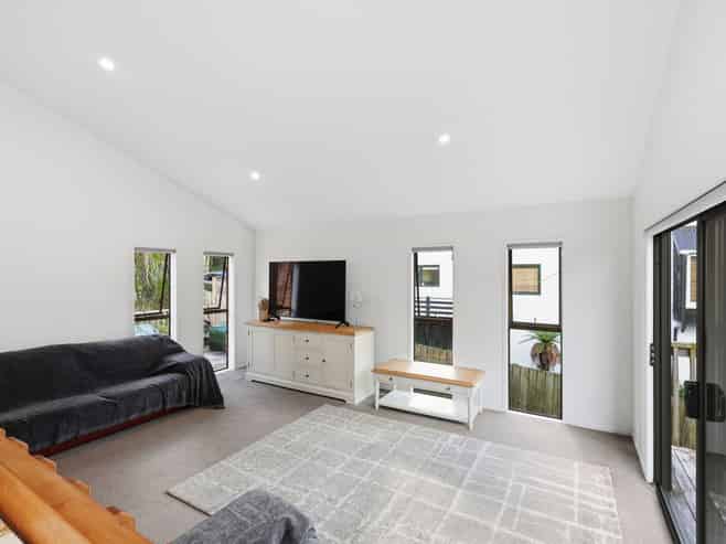 142 Weatherly Road, Browns Bay