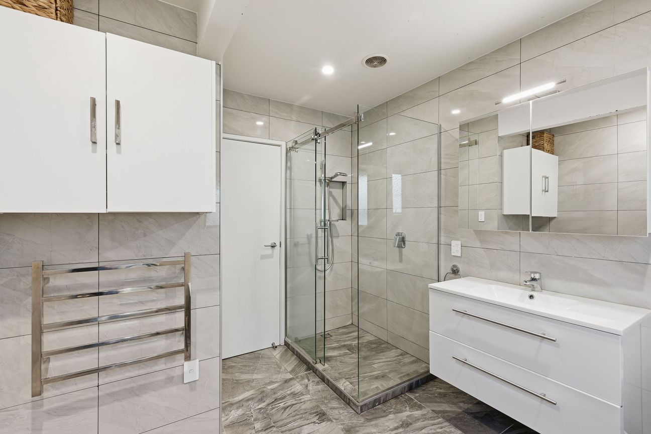 Ideal for Multi-Generational Living or Guests - Ansicht 5