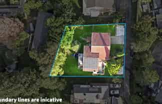 142 Weatherly Road, Torbay