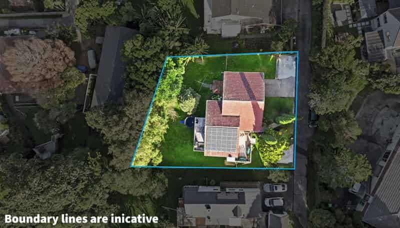142 Weatherly Road, Torbay