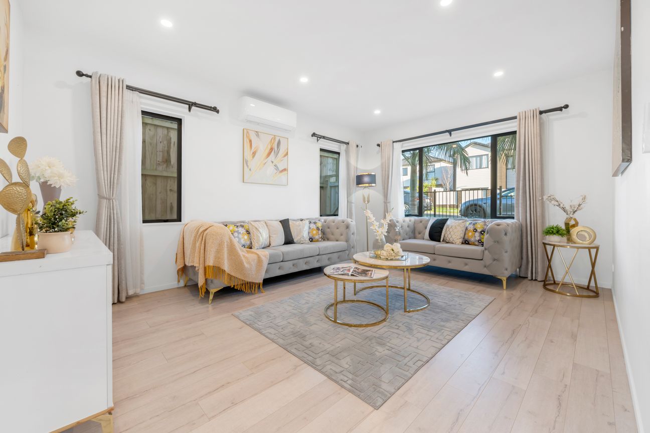 Spacious Dual-Living Masterpiece in MissionHeights - Aanzicht 4