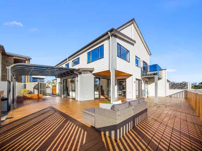 9 Wyon Way, Flat Bush