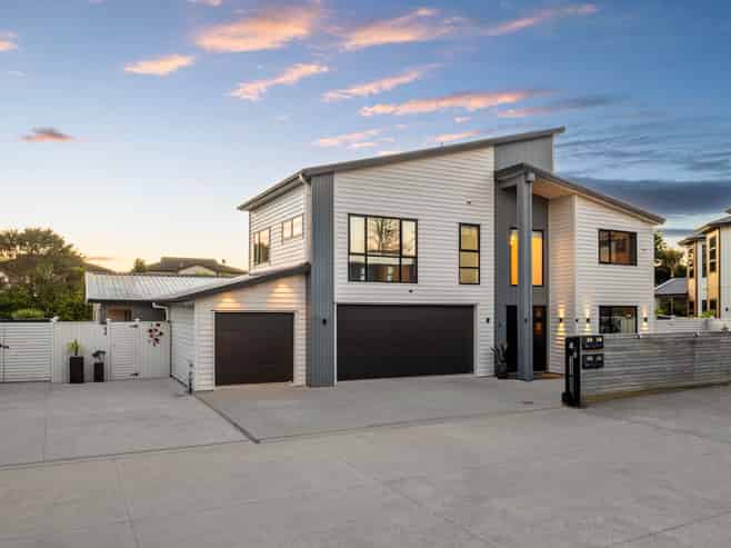 9 Wyon Way, Flat Bush