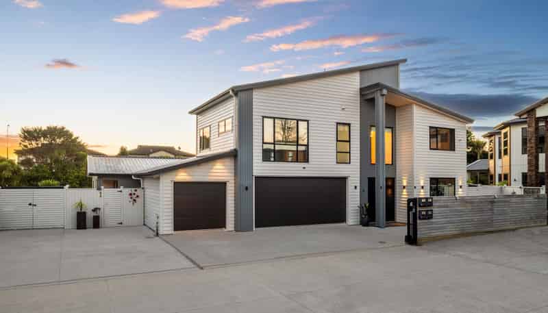 9 Wyon Way, Flat Bush