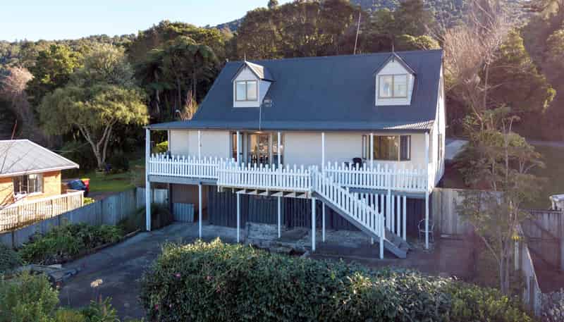 17 Mountain Road, Western Heights