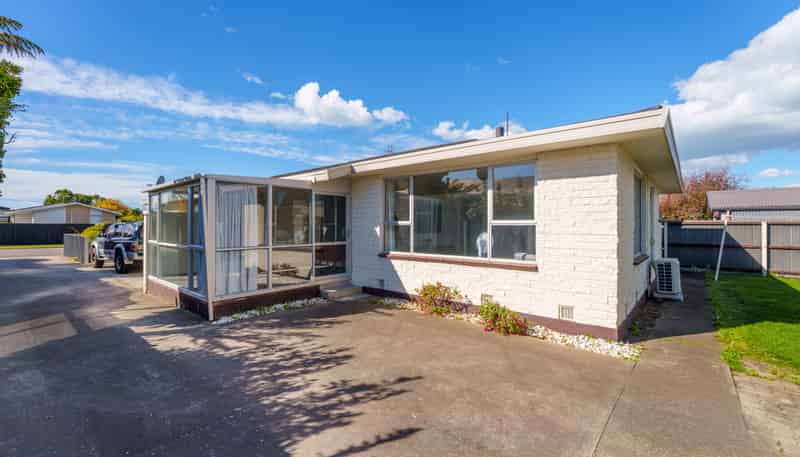 2/12 Bayswater Crescent, Bromley