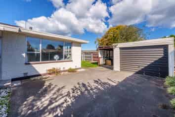 2/12 Bayswater Crescent, Bromley