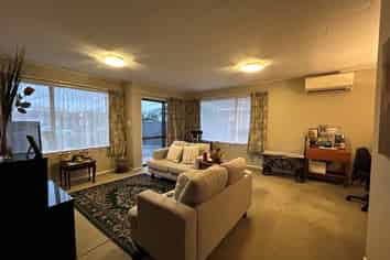 1/5 Somerset Place, Taradale
