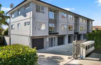 2/23 Wellington Street, Papakura