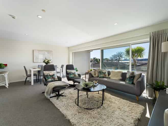 2/23 Wellington Street, Papakura
