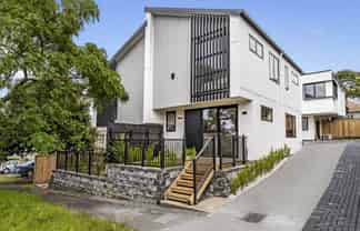 16 Moana Avenue, One Tree Hill