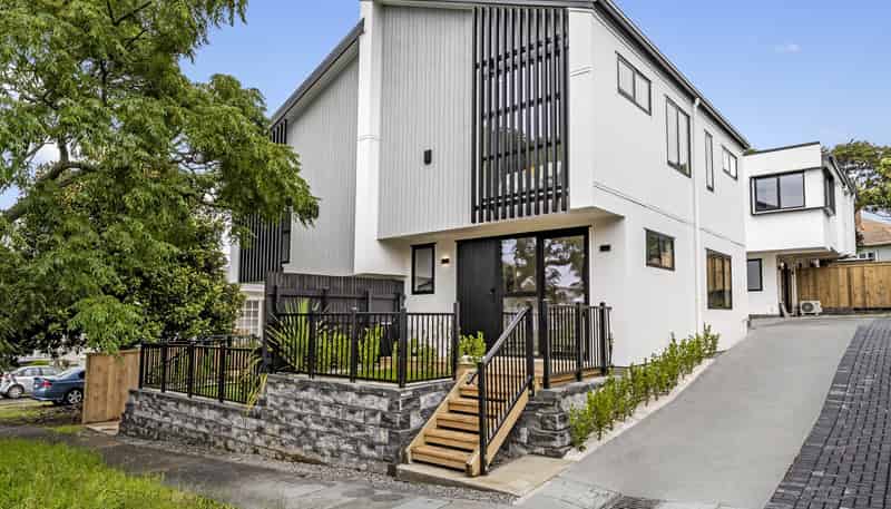 16 Moana Avenue, One Tree Hill