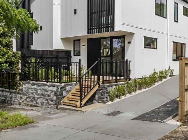 16 Moana Avenue, One Tree Hill