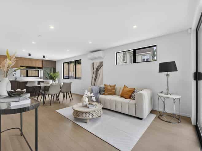 16 Moana Avenue, One Tree Hill