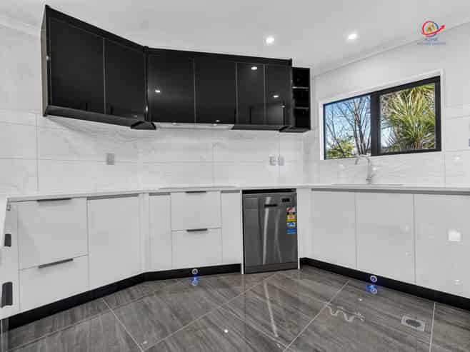 15C Mckean Avenue, Manurewa