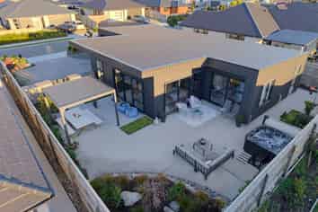 10 Shepperton Street, Richmond