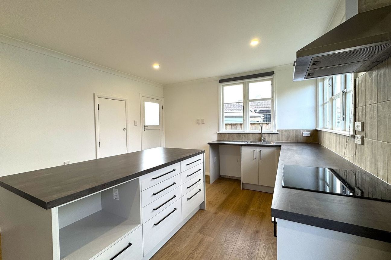 Fully renovated family home in Terrace End – pohled 6