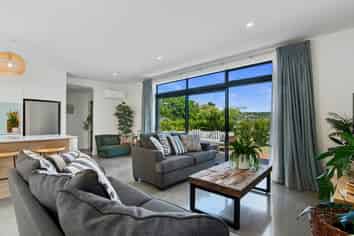 10 Grampian Oaks Lane, Nelson South