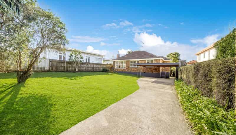 194 Chivalry Road, Glenfield