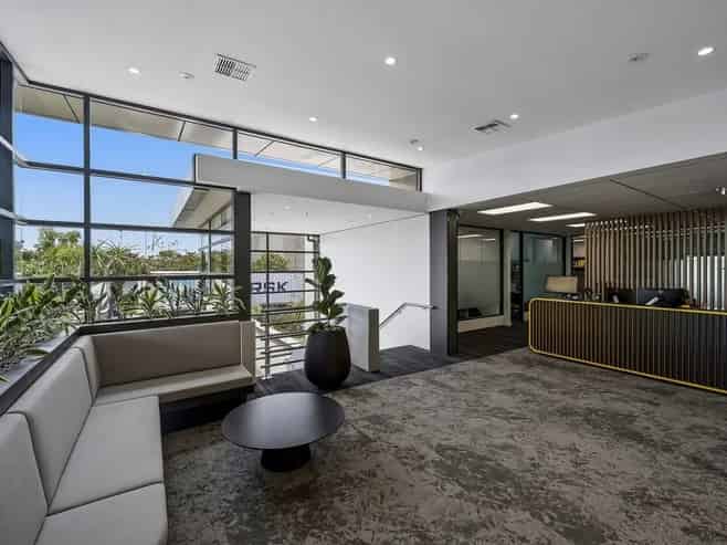 14,900sqm Warehouse + Corporate HQ