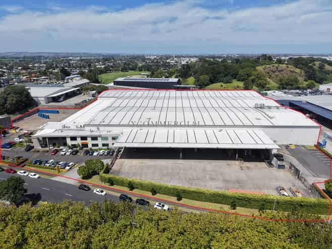 14,900sqm Warehouse + Corporate HQ