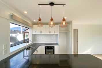 2/14 Heathglen Place, Bayview