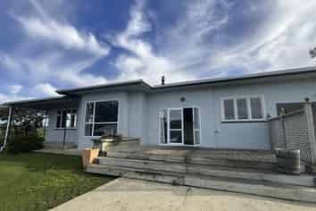 55 Simm Road, Weston