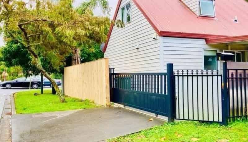 2 Caspian Close, New Lynn
