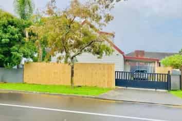 2 Caspian Close, New Lynn