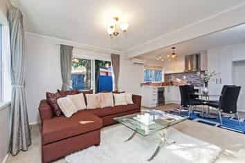 2 Caspian Close, New Lynn