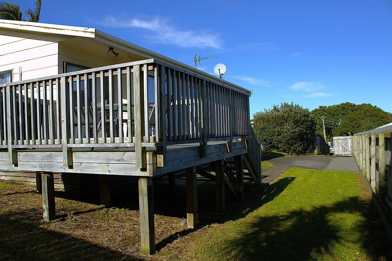Warm, Dry, Quiet, Fully Fenced with Large Gate. – pohled 3