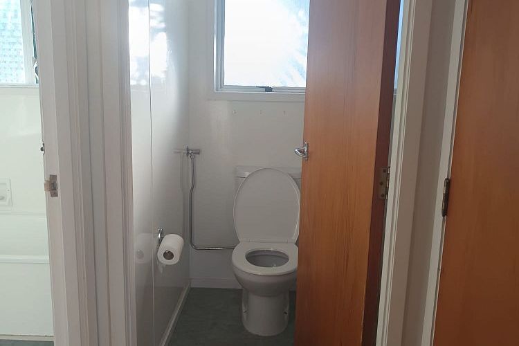 #Sun-Drenched 1 Bed in Glendene up for grabs! - Widok 5