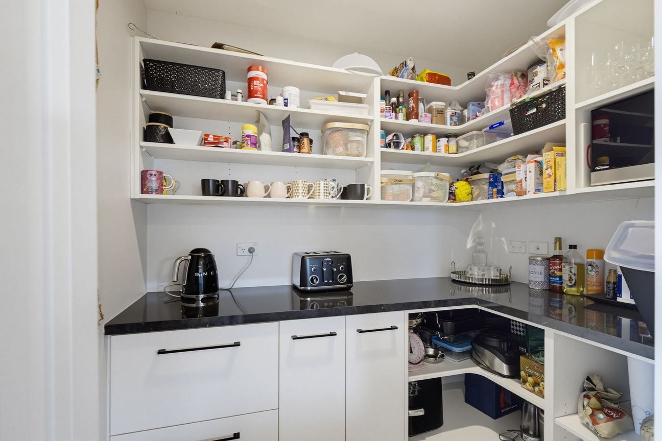 Triple Garage, Great Parking, Easy Living – pohled 5