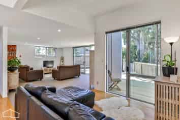 91a Kaurilands Road, Titirangi