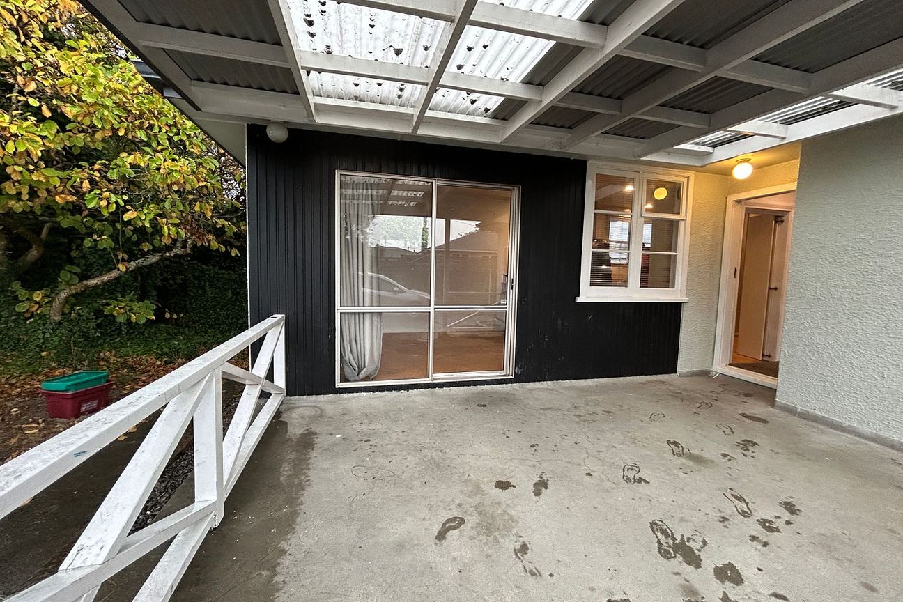 3 Bedroom Home with off street parking - Bild 2