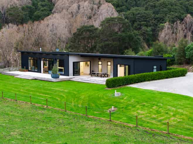 671 Riverside Road, Matokitoki