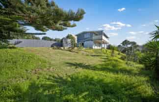14 Ocean View Road, Port Waikato