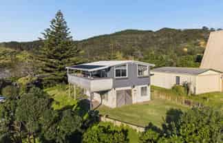 14 Ocean View Road, Port Waikato