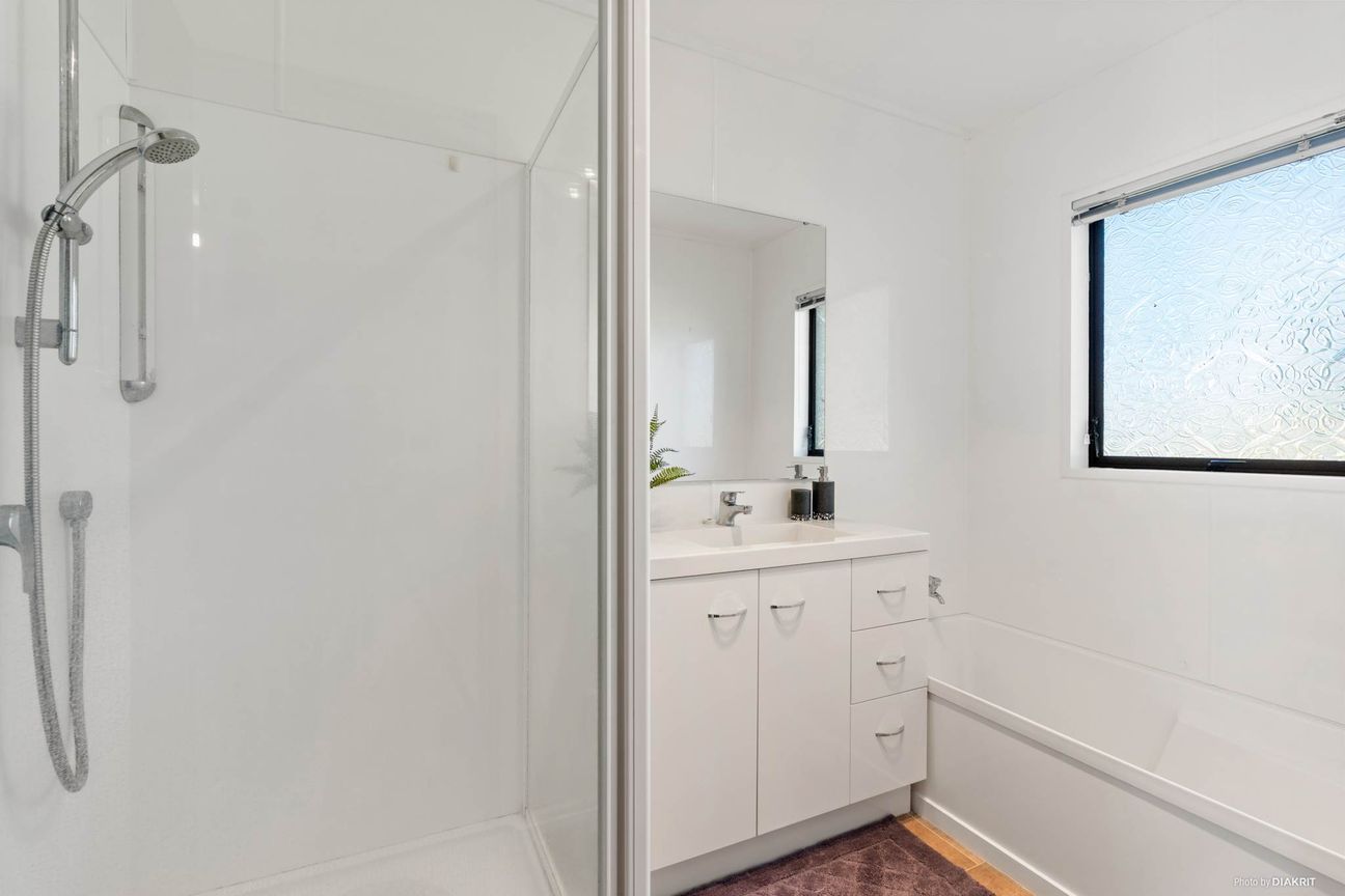 Welcome Home to Comfort and Convenience! - Mehr