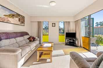 1/4 Revell Court, Pukekohe