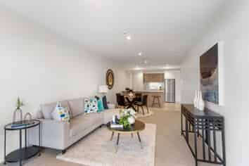 13/17 Link Crescent, Stanmore Bay