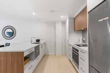 13/17 Link Crescent, Stanmore Bay